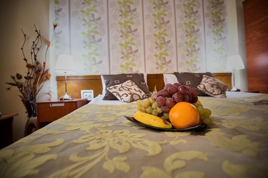 Hotel Rina Cerbul Sinaia Luaran gambar