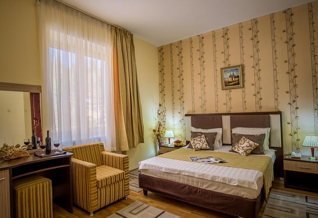 Hotel Rina Cerbul Sinaia Luaran gambar