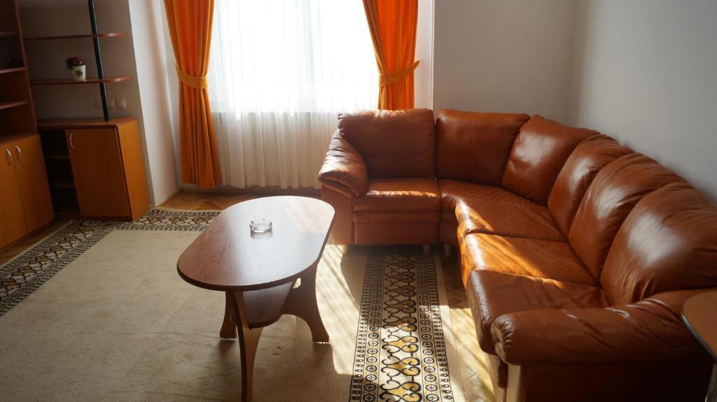 Hotel Rina Cerbul Sinaia Bilik gambar