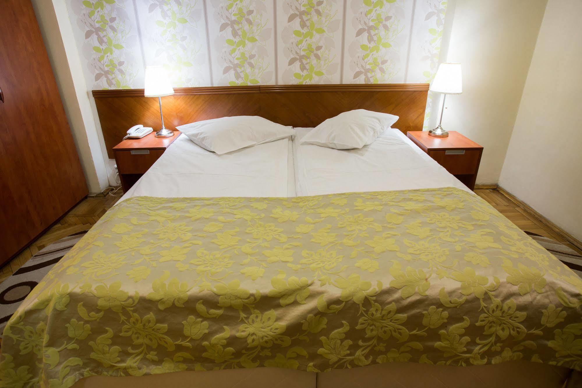 Hotel Rina Cerbul Sinaia Luaran gambar