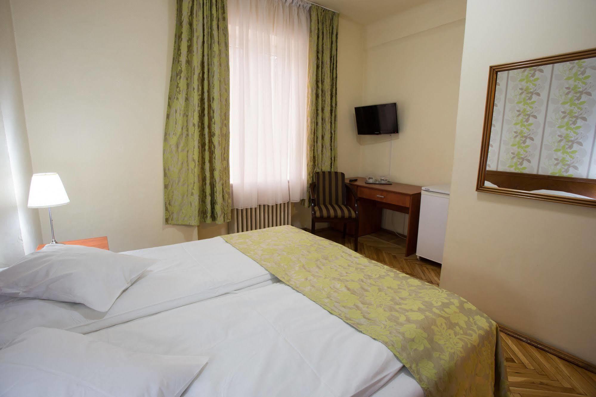 Hotel Rina Cerbul Sinaia Luaran gambar