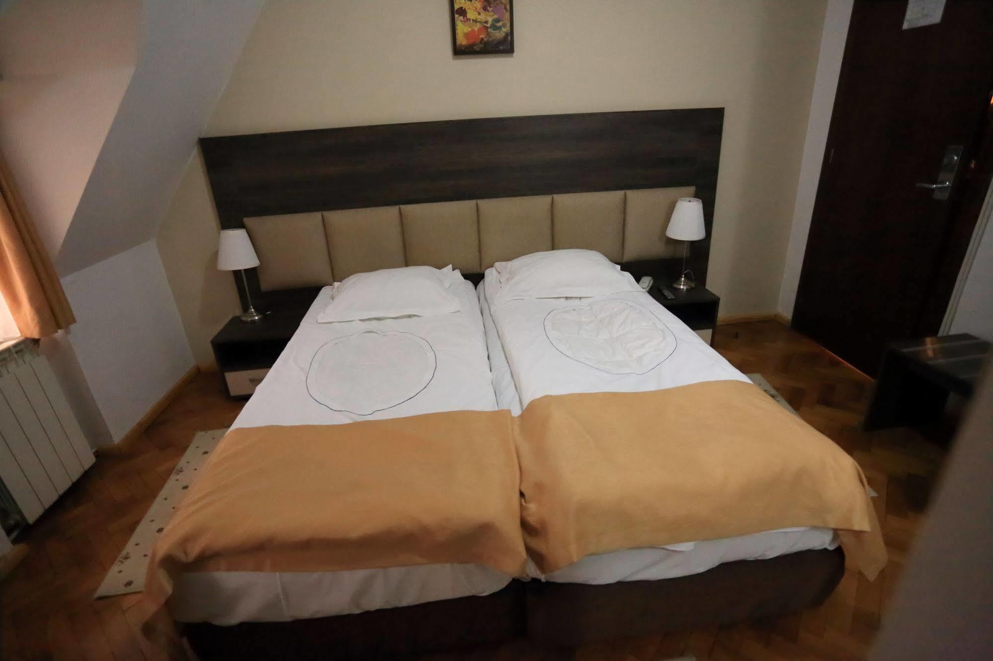 Hotel Rina Cerbul Sinaia Luaran gambar