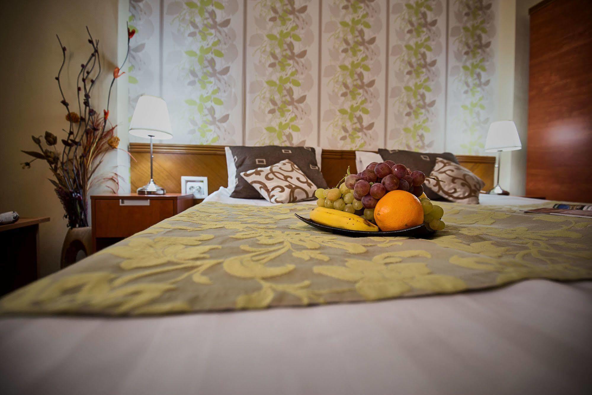 Hotel Rina Cerbul Sinaia Luaran gambar